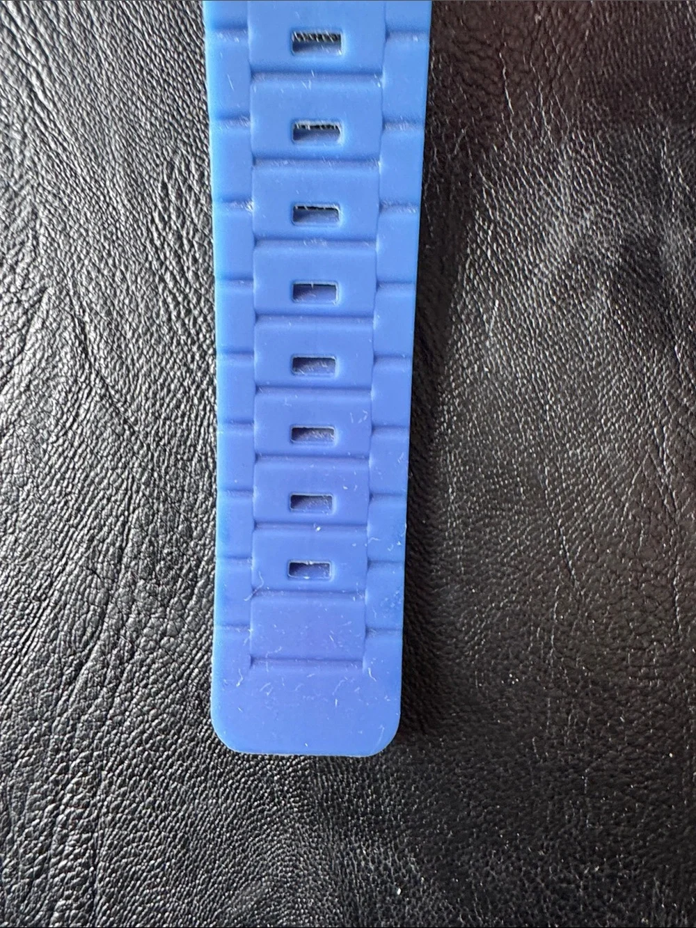 Nixon Blue Rubber Player Purple Dial 40mm analog modern minimalist